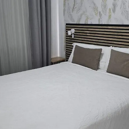 Playa Bajondillo 2 *